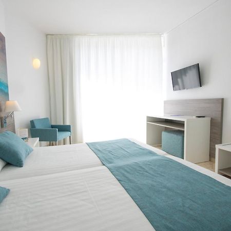 Azuline Hoteles Mar Amantis & II San Antonio  Phòng bức ảnh