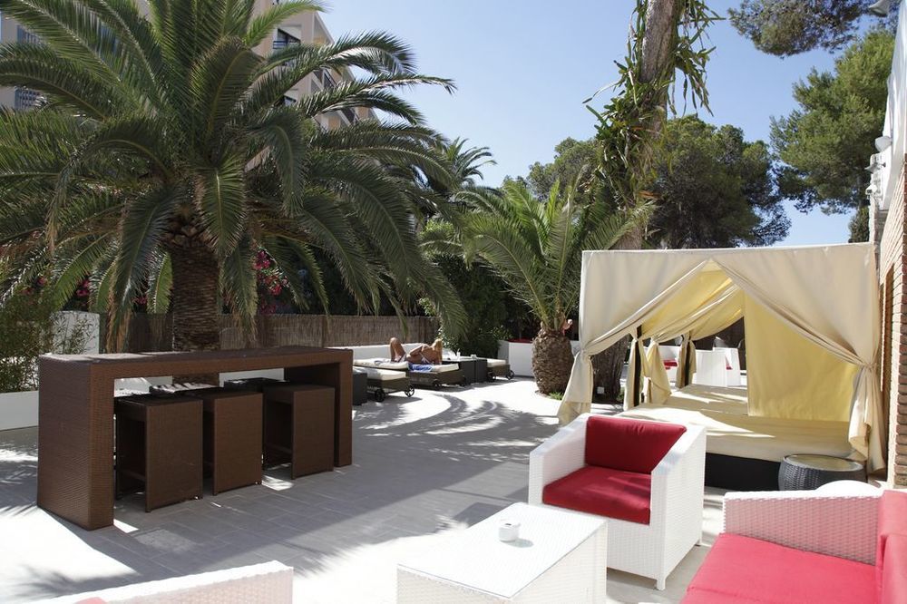 Azuline Hoteles Mar Amantis & II San Antonio  Ngoại thất bức ảnh