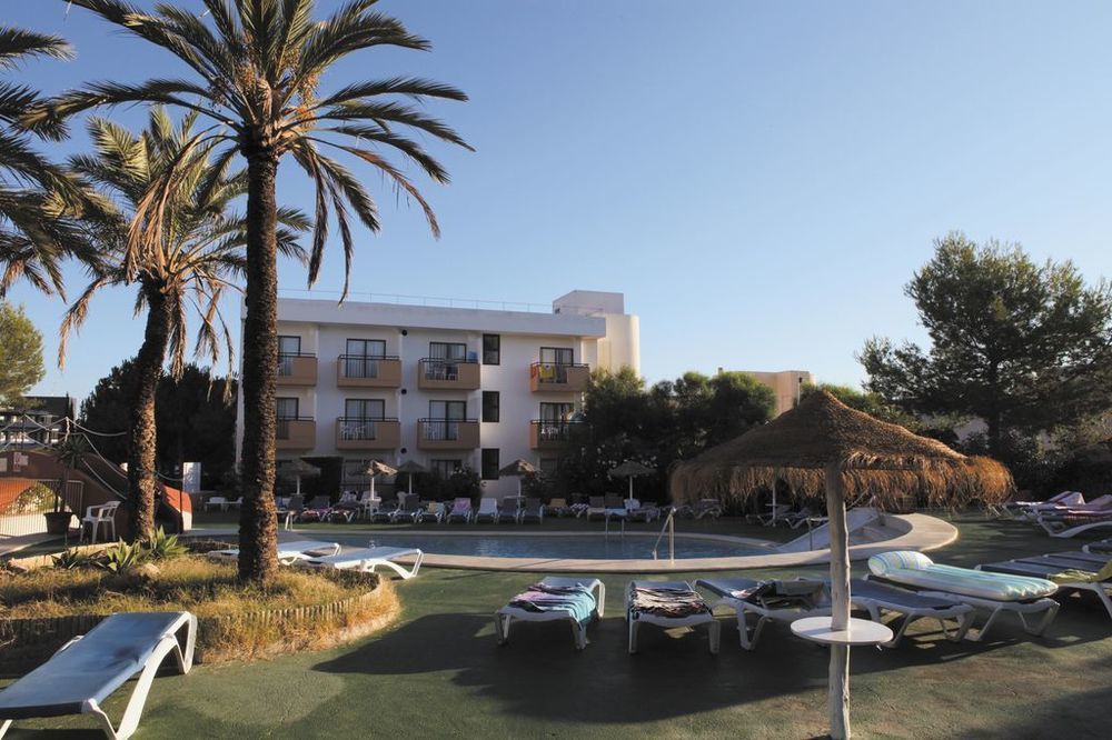 Azuline Hoteles Mar Amantis & II San Antonio  Ngoại thất bức ảnh
