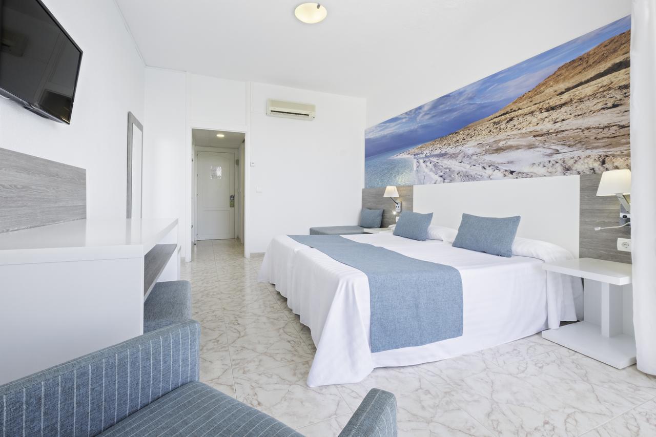 Azuline Hoteles Mar Amantis & II San Antonio  Ngoại thất bức ảnh