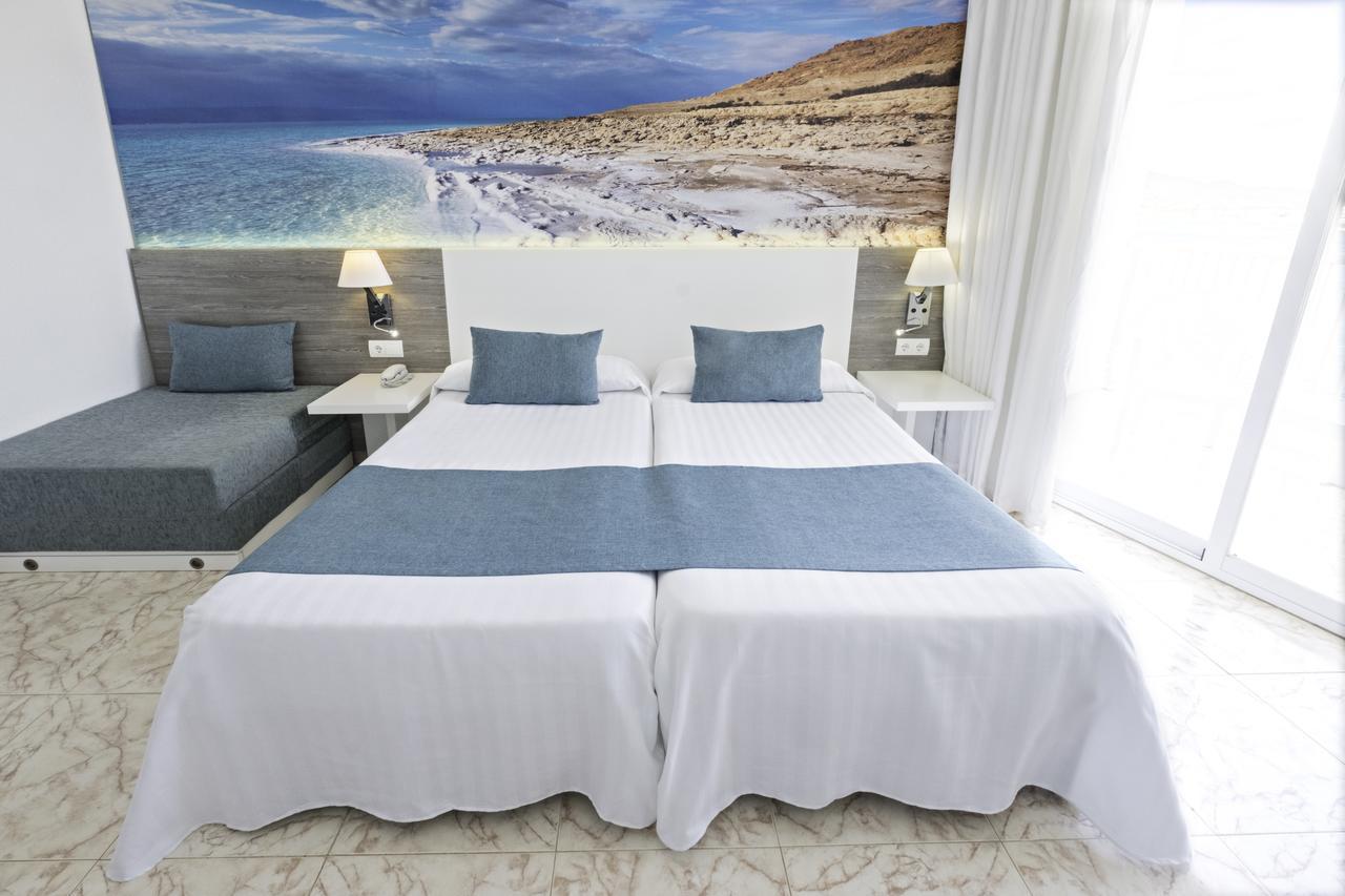 Azuline Hoteles Mar Amantis & II San Antonio  Ngoại thất bức ảnh